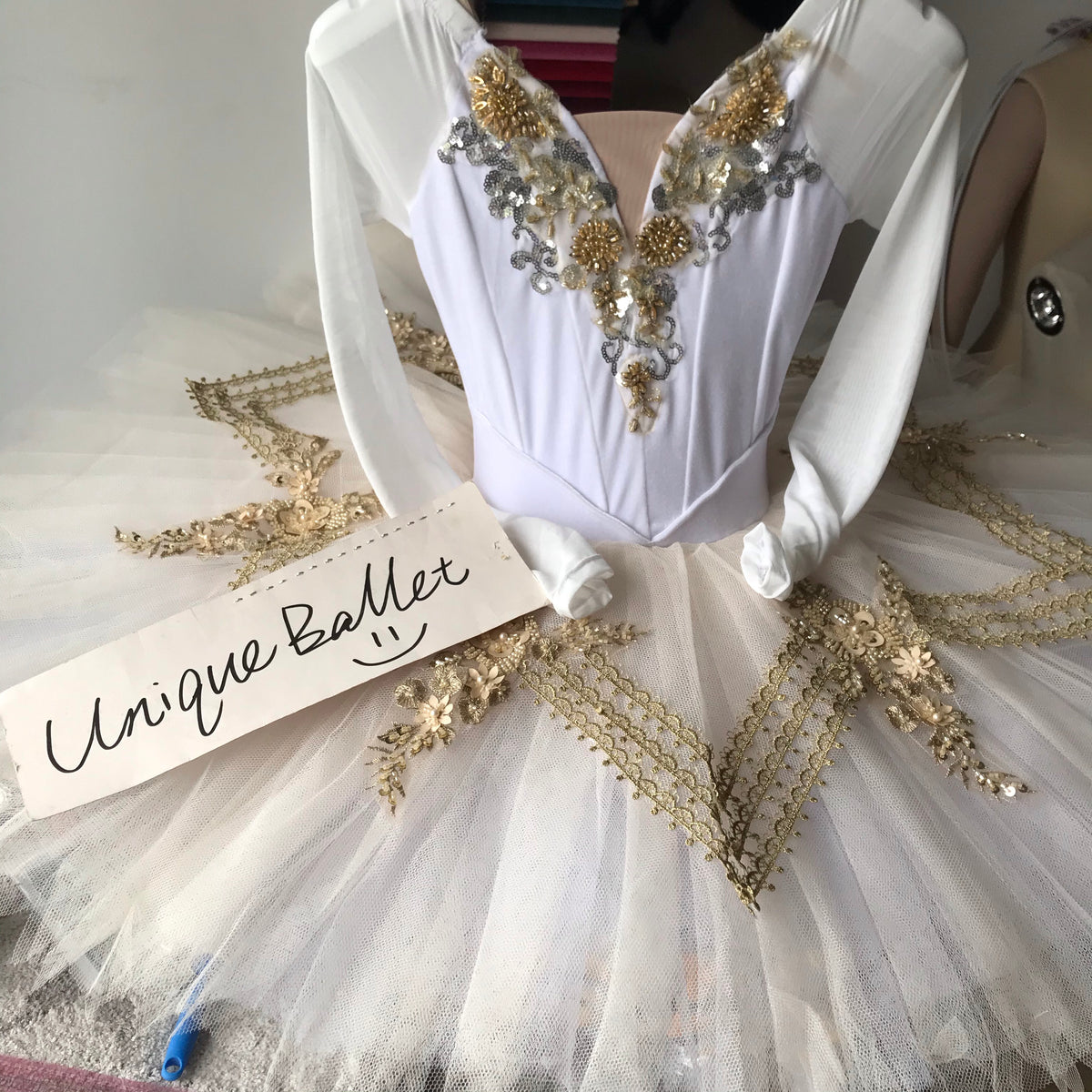 female ballet costume - halter neck tulle ballet tutu 3D dress