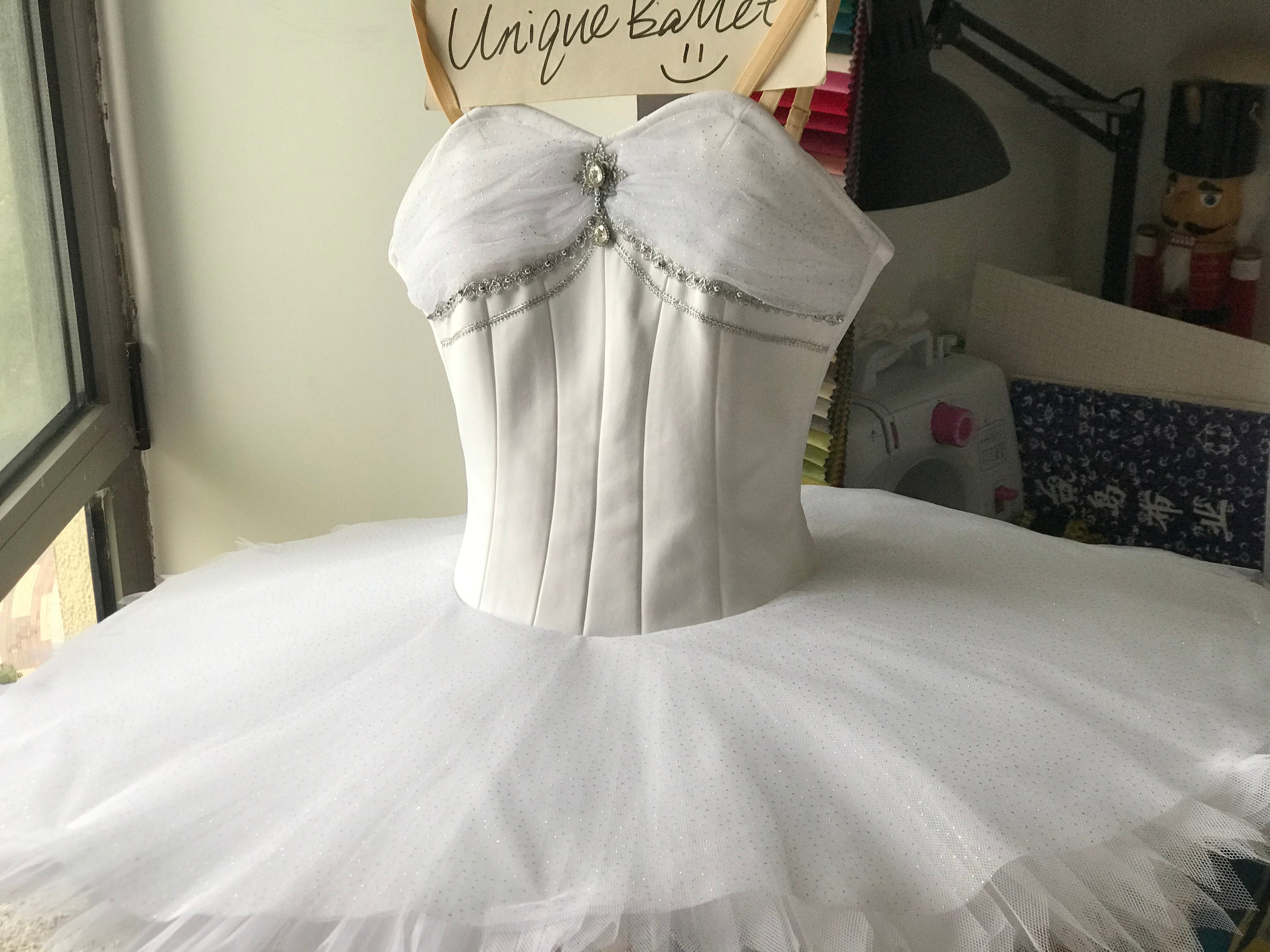 white ballet dress Girl's TuTu Dresses Toddler Skirted Leotard Long Sleeve Ballerina Outfit Dance 2-4 Y Decorated with clear rhinestones Bloch R2921 Ladies Belle Tutu